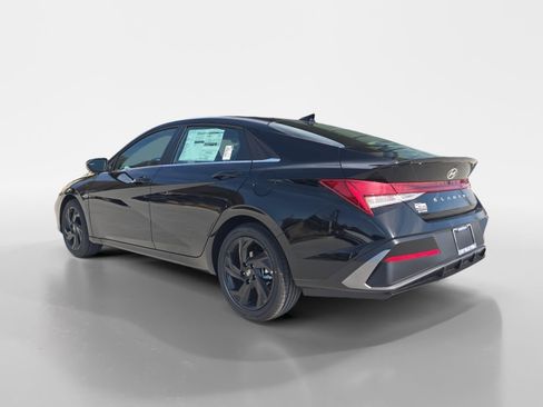 New 2026 Hyundai Elantra SEL Sport Premium image 5