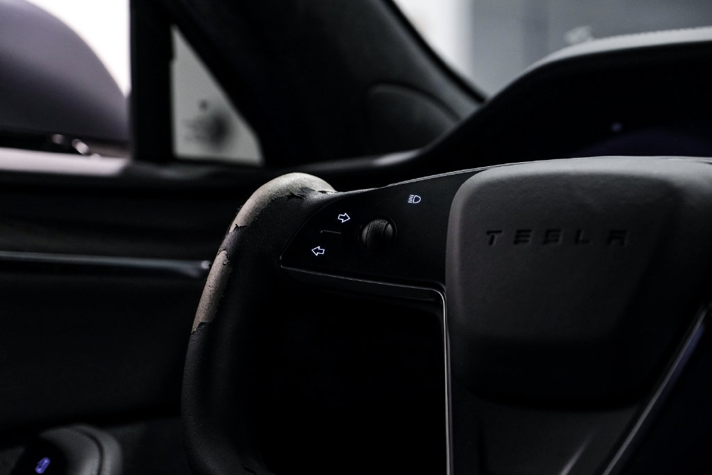 Used 2023 Tesla Model S AWD/4WD image 16