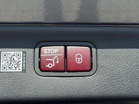 Used 2023 Mercedes-Benz EQS 580 4MATIC SUV image 15