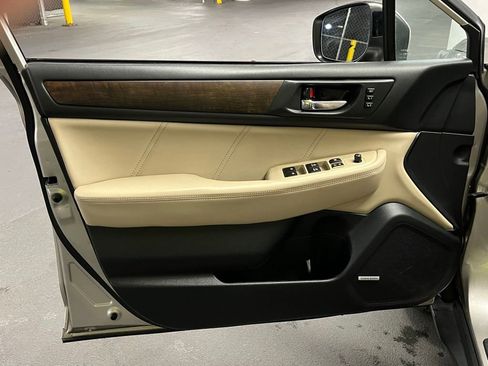 Used 2019 Subaru Outback 3.6R Limited image 17