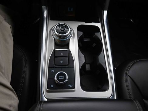 Used 2023 Ford Explorer XLT w/ Equipment Group 202A image 24