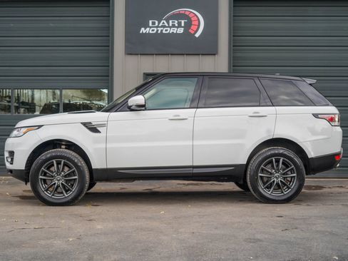 Used 2016 Land Rover Range Rover Sport SE image 4