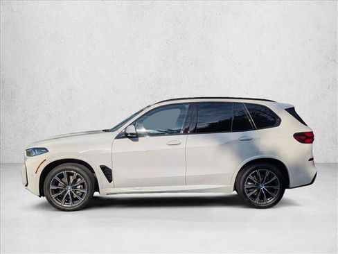 Used 2024 BMW X5 xDrive40i w/ M Sport Package AWD/4WD image 9