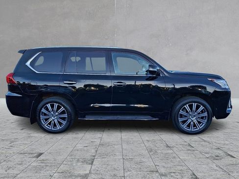 Used 2017 Lexus LX 570 4WD w/ Luxury Package image 7