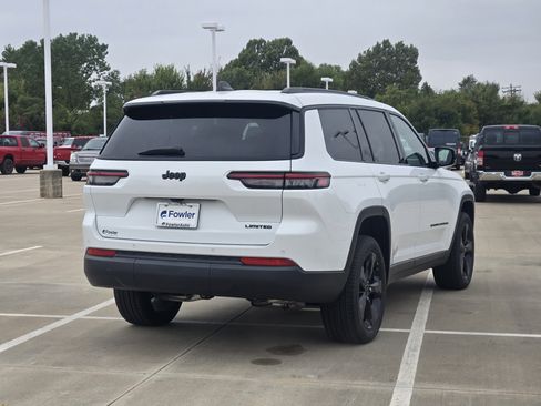 New 2024 Jeep Grand Cherokee L Limited w/ Black Appearance Package image 4