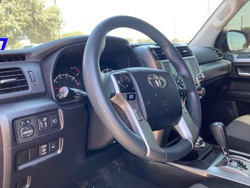 Used 2023 Toyota 4Runner SR5 AWD/4WD image 9