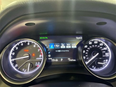 Used 2019 Toyota Camry XLE image 15