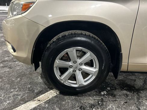 Used 2010 Toyota Highlander 4WD image 28