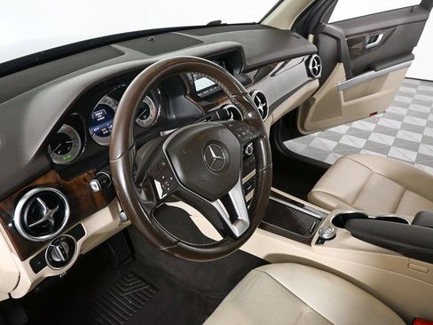 Used 2014 Mercedes-Benz GLK 350 2WD image 6