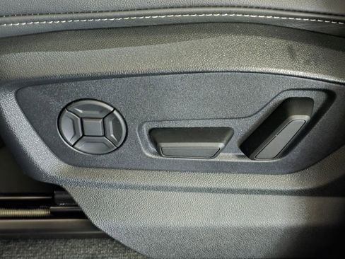 Used 2025 Audi Q7 2.0T Premium w/ Convenience Plus Package image 19