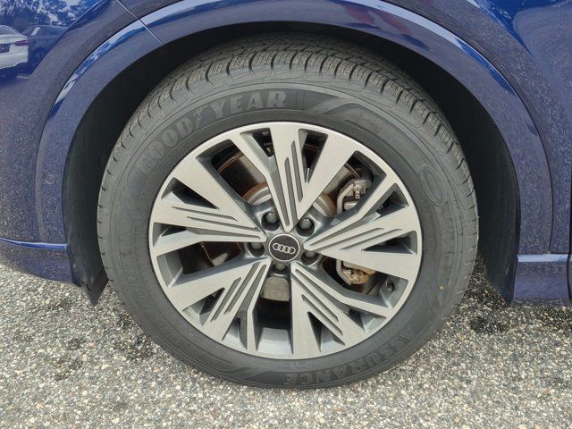Used 2023 Audi Q4 e-tron Premium Plus w/ Premium Plus RWD image 22