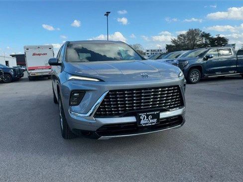 New 2026 Buick Enclave Avenir image 3