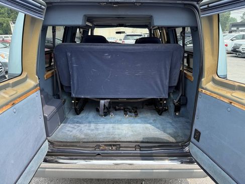 Used 1998 Ford E-150 and Econoline 150 RWD image 23