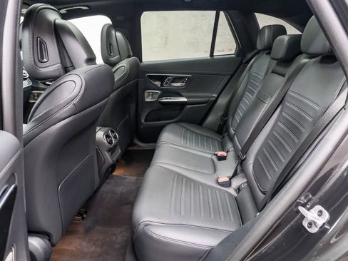 Used 2023 Mercedes-Benz GLC 300 4MATIC image 28