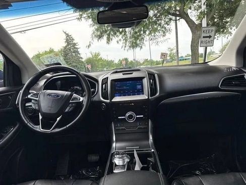 Used 2020 Ford Edge Titanium w/ Equipment Group 301A AWD/4WD image 16