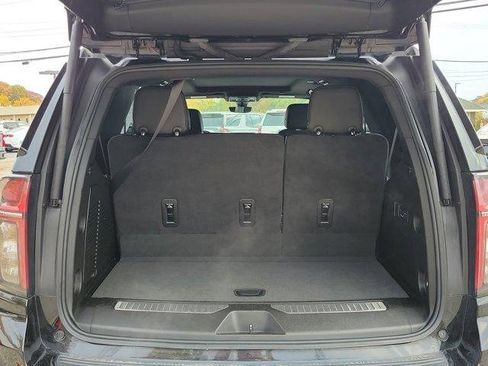 Used 2022 Chevrolet Tahoe High Country image 8