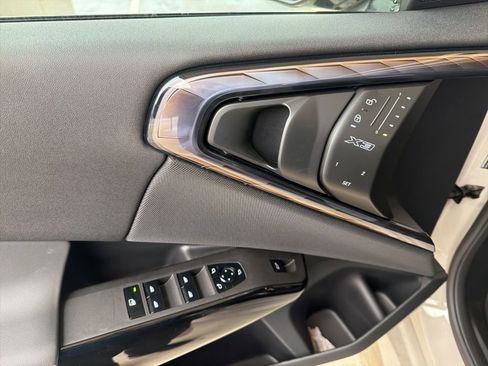 Used 2025 BMW X3 M50 w/ Premium Package image 28