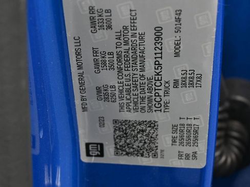 Used 2023 Chevrolet Colorado LT w/ LT Convenience Package II AWD/4WD image 17