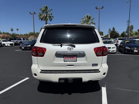 Used 2012 Toyota Sequoia Platinum image 4