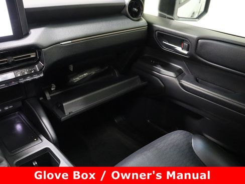 Used 2024 Toyota Land Cruiser image 27