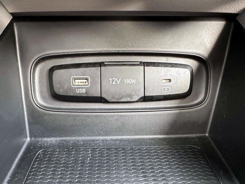 Used 2023 Hyundai Venue SEL w/ Cargo Package FWD image 23