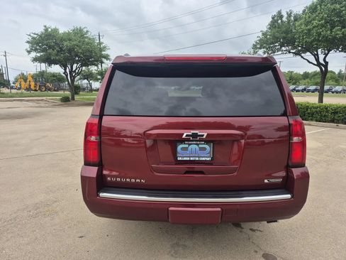 Used 2018 Chevrolet Suburban Premier image 7