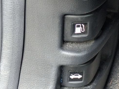 Used 2017 Honda CR-V Touring image 36