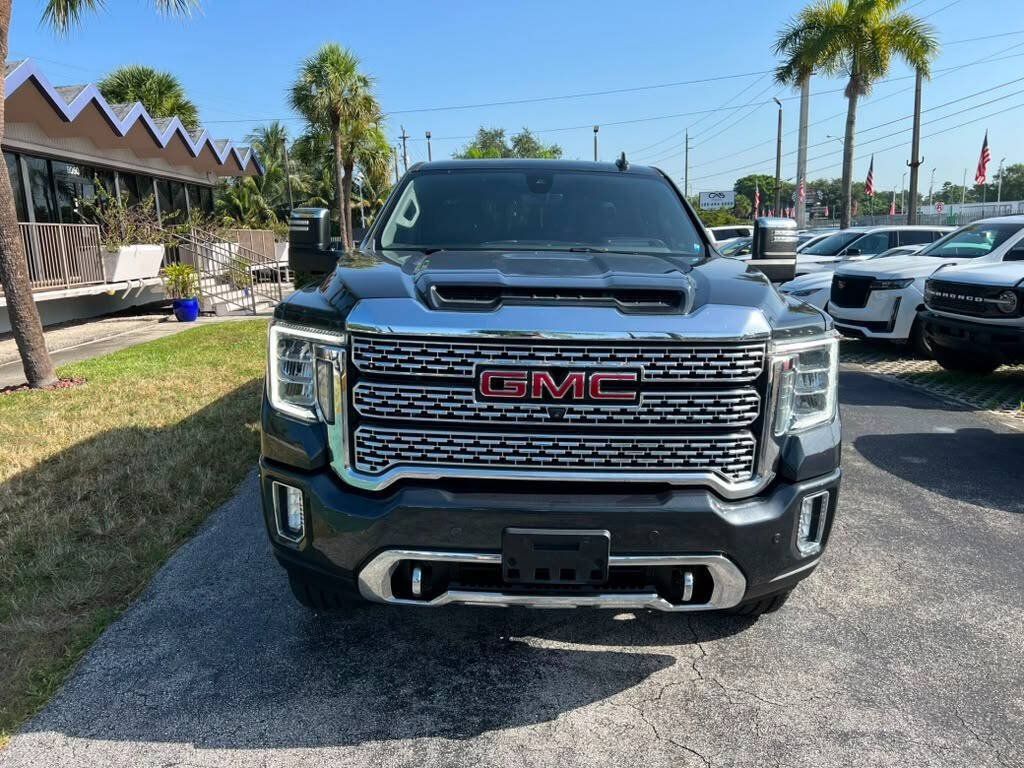Used 2022 GMC Sierra 3500 Denali w/ Denali Ultimate Package AWD/4WD image 3