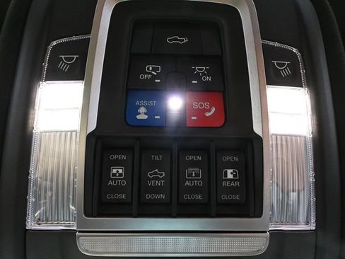 Used 2019 RAM 1500 Laramie Longhorn image 36