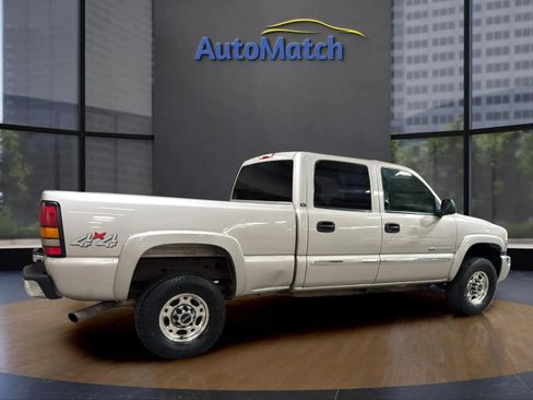 Used 2005 GMC Sierra 2500 SLE w/ Skid Plate Package AWD/4WD image 10