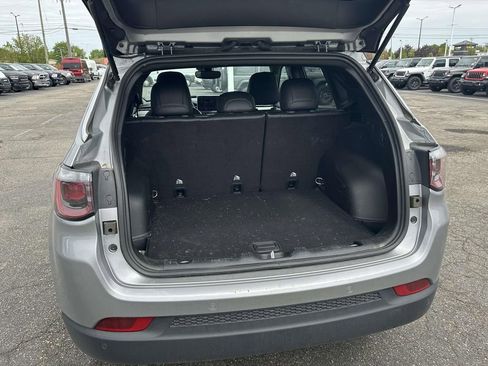 Used 2024 Jeep Compass Limited AWD/4WD image 11