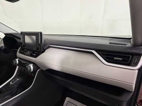 Used 2022 Toyota RAV4 XLE Premium image 37
