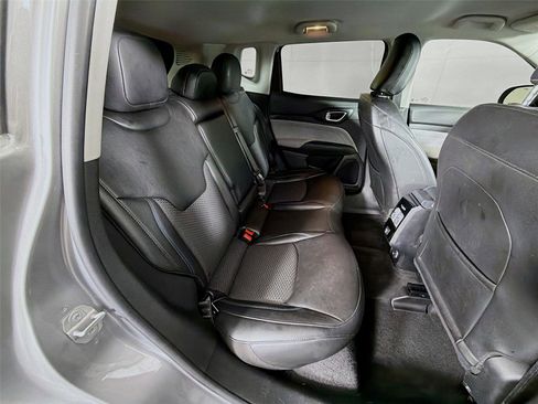 Used 2022 Jeep Compass Latitude image 25