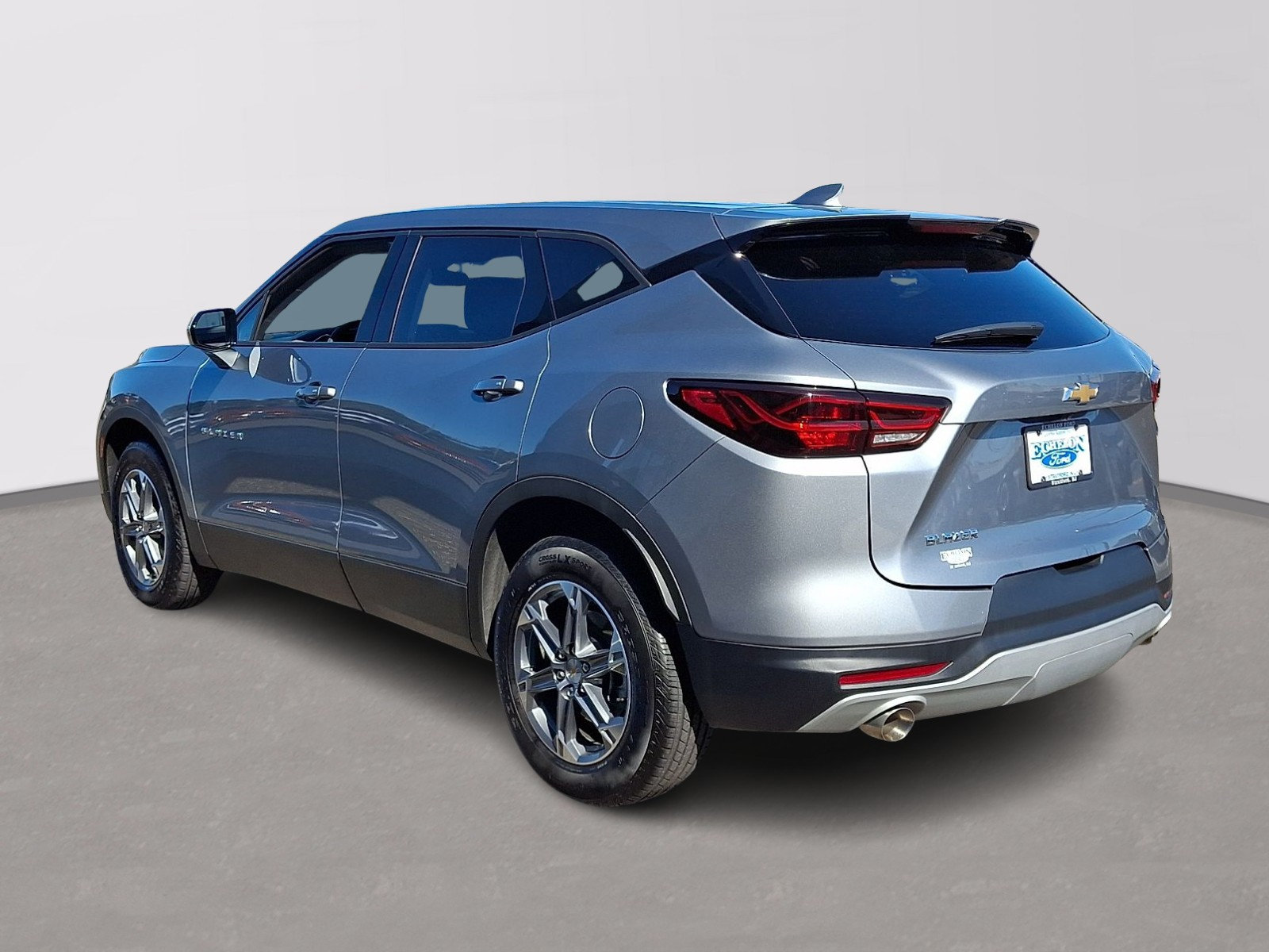 Used 2025 Chevrolet Blazer LT FWD image 4