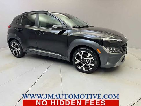 Used 2023 Hyundai Kona Limited AWD/4WD image 7
