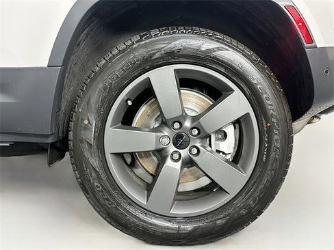 New 2026 Land Rover Defender 110 S image 29