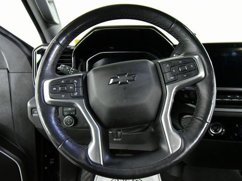 Used 2022 Chevrolet Silverado 1500 RST w/ Z71 Off-Road Package image 2