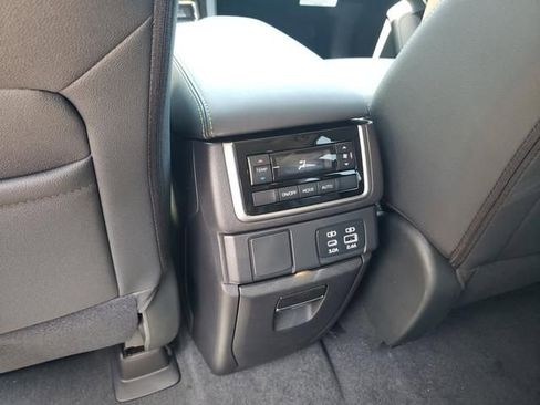 New 2025 Subaru Ascent Onyx Edition image 12