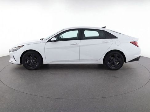 Used 2021 Hyundai Elantra SEL w/ Convenience Package FWD image 6