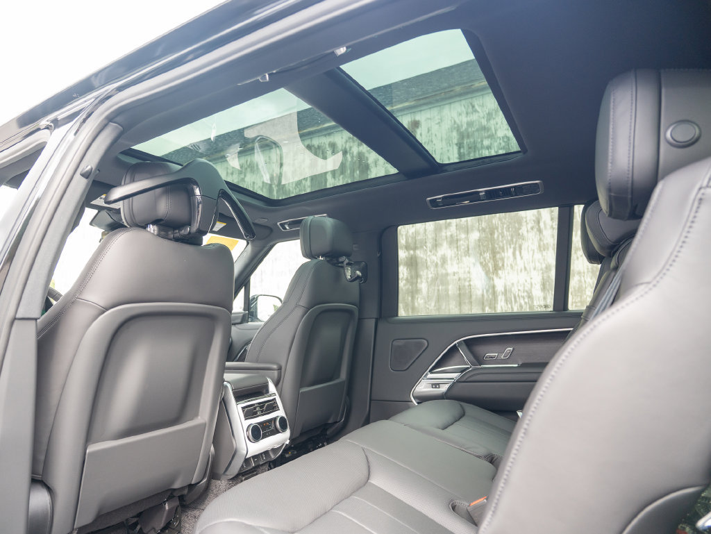 New 2027 Land Rover Range Rover Long Wheelbase SE AWD/4WD image 21