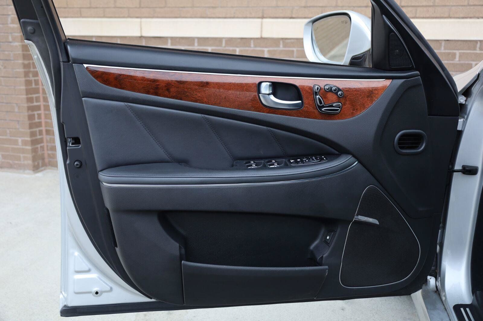 Used 2015 Hyundai Equus Signature RWD image 15
