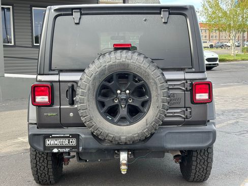 Used 2023 Jeep Wrangler Willys image 4