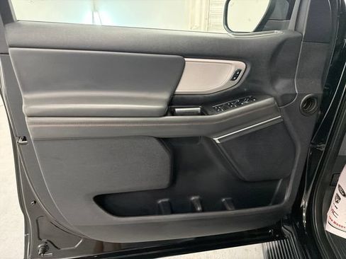 Used 2025 Ford Expedition Active AWD/4WD image 10