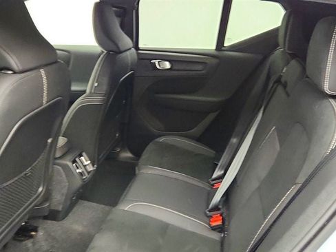 Used 2024 Volvo XC40 B5 Plus w/ Protection Package Premier AWD/4WD image 20