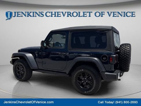 Used 2025 Jeep Wrangler Sport AWD/4WD image 8