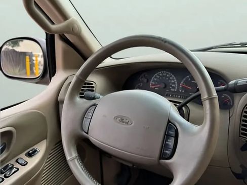 Used 2001 Ford F150 Lariat RWD image 31