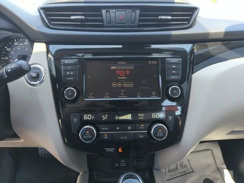 Certified 2020 Nissan Rogue Sport SV FWD image 37
