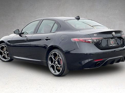 Used 2024 Alfa Romeo Giulia Veloce AWD/4WD image 30