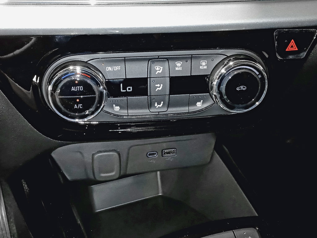 Used 2026 Chevrolet Trax LT w/ Driver Confidence Package FWD image 19