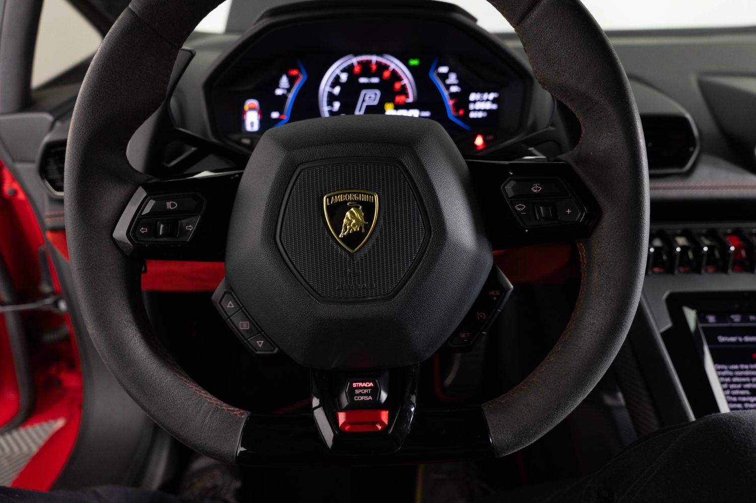 Used 2020 Lamborghini Huracan EVO AWD/4WD image 21